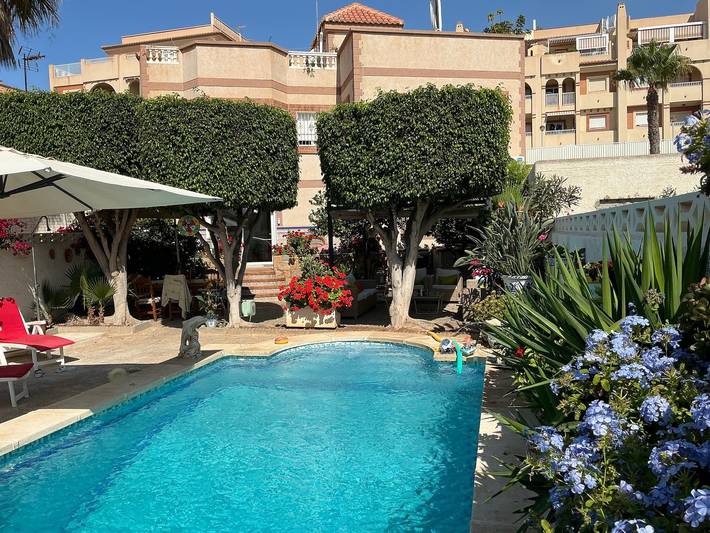 Ferienhaus für 12 Personen, mit Meerblick und Balkon sowie Terrasse und Garten in Roquetas de Mar - 4