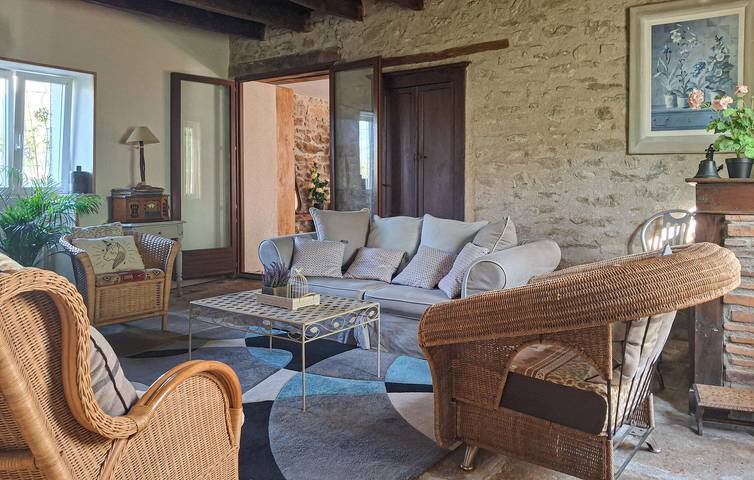 Location de vacances pour 15 personnes, avec sauna et terrasse ainsi que jardin et jacuzzi, animaux acceptés dans la Creuse - 4