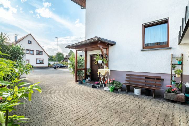 Ganze Wohnung, Apartment 'Ilona' mit privatem Garten, Balkon und Wlan in Ottersweier, Ferienregion Bühl Bühlertal Ottersweier Region
