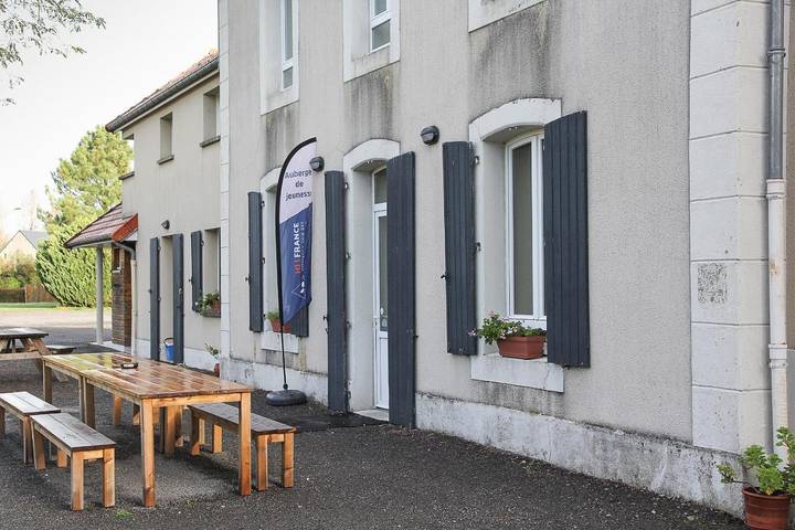 Location de vacances pour 6 personnes, avec jardin et terrasse à Genêts - 2