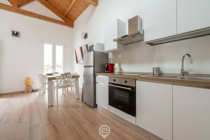 Appartamento intero, Estay - Lovely Marina Roof in Marina (Sardinia), Cagliari