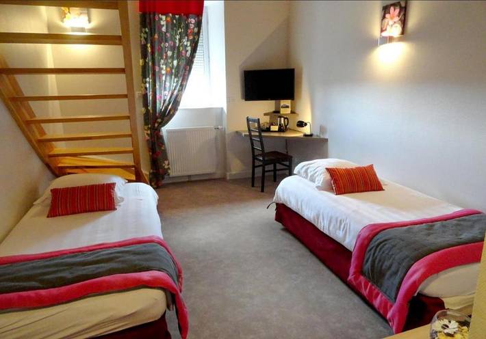 Hôtel pour 4 personnes, avec jardin et terrasse dans Lac du Bouchet - 2