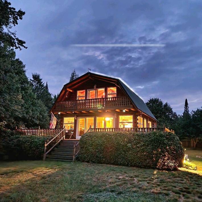 Log cabin for 10 people, with hot tub and balcony - 1