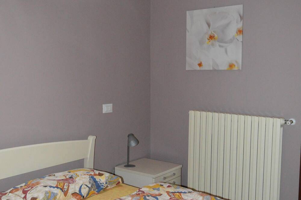 Geheel appartement, Roe Volciano: Appartement - Roè Volcianocharmante woning in Roè Volciano, Garda Bergen