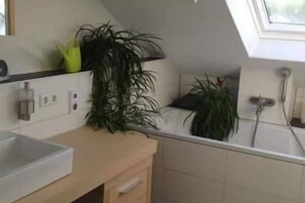 Ganze Wohnung, Ferienwohnung Bötzingen für 1 - 4 Personen mit 1 Schlafzimmer - Ferienwohnung in Bötzingen, Kaiserstuhl