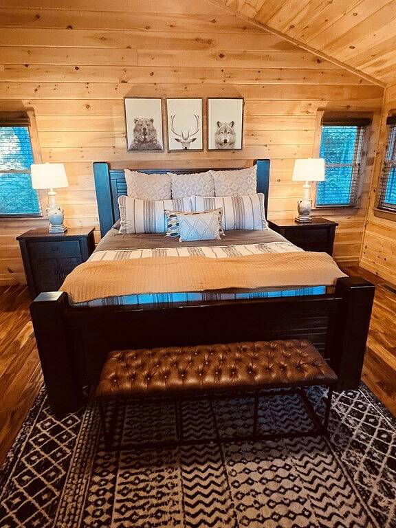 Endless Views, Secluded Cabin Hot Tub & Fireplaces in Cherry Log, Chattahoochee National Forest