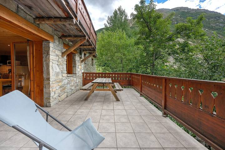 Appartamento intero, Appartamento "4/5 Persone" chalet le Caribou con vista montagne, terrazza privata e Wi-Fi in Bonneval-sur-Arc, Regione di Saint-Jean-de-Maurienne