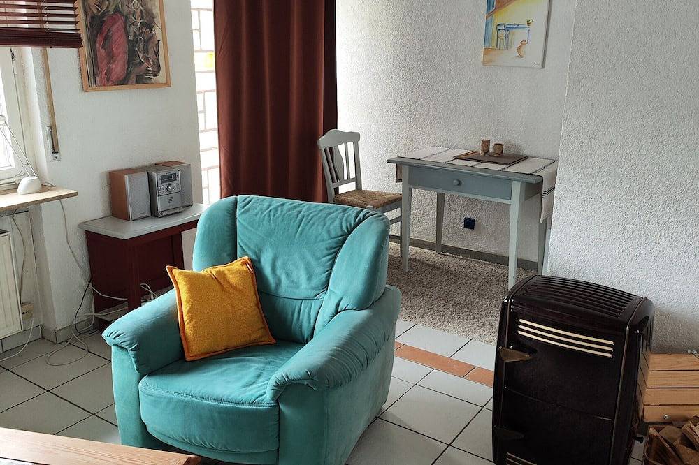 Apartamento entero, Apartamento 'Ferienunterkunft Göhlich' con balcón y Wi-Fi in Dörnigheim, Maintal