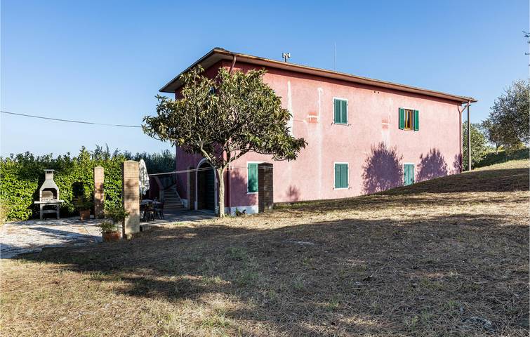 Appartamento di 150mq a bordo piscina con parcheggio e WiFi in Palaia, Pisa e dintorni