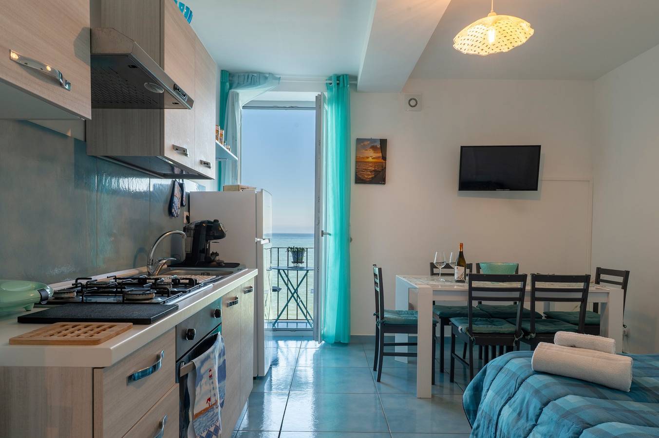 Entire apartment, Apartment 'Scinniamare Sea View' with Sea View, Wi-Fi and Air Conditioning in Cefalù, Cefalù (Municipality)