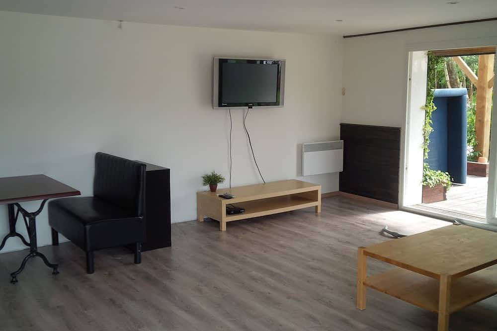 Apartamento entero, Apartamento pie completo - 60m2 - 4 personas - 50m del lago in Hourtin, Parque natural regional del Médoc