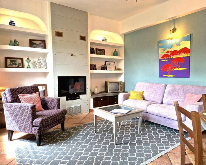 Location de vacances pour 4 personnes, avec Jacuzzi et Terrasse ainsi que Jardin et Vue à Ghilarza