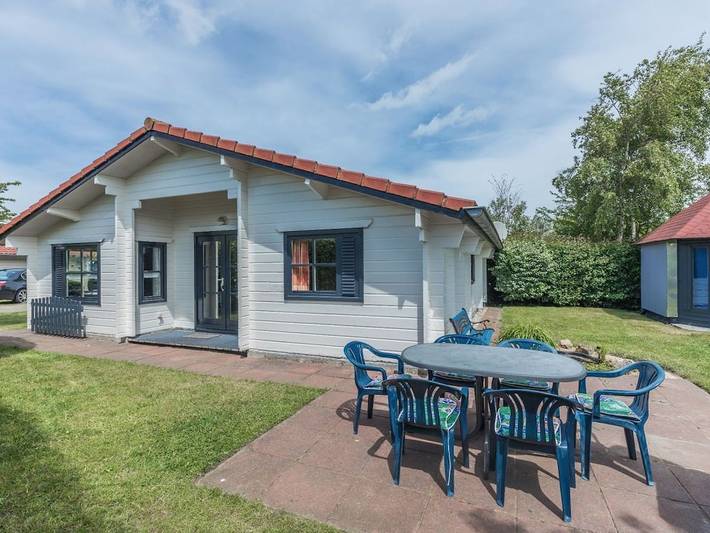 Ferienhaus für 6 Personen, mit Terrasse und Garten in Renesse
