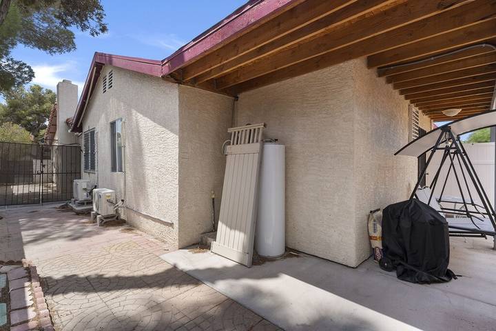 Vacation rental for 3 people, with yard and terrace, with pets in Spring Valley (NV)