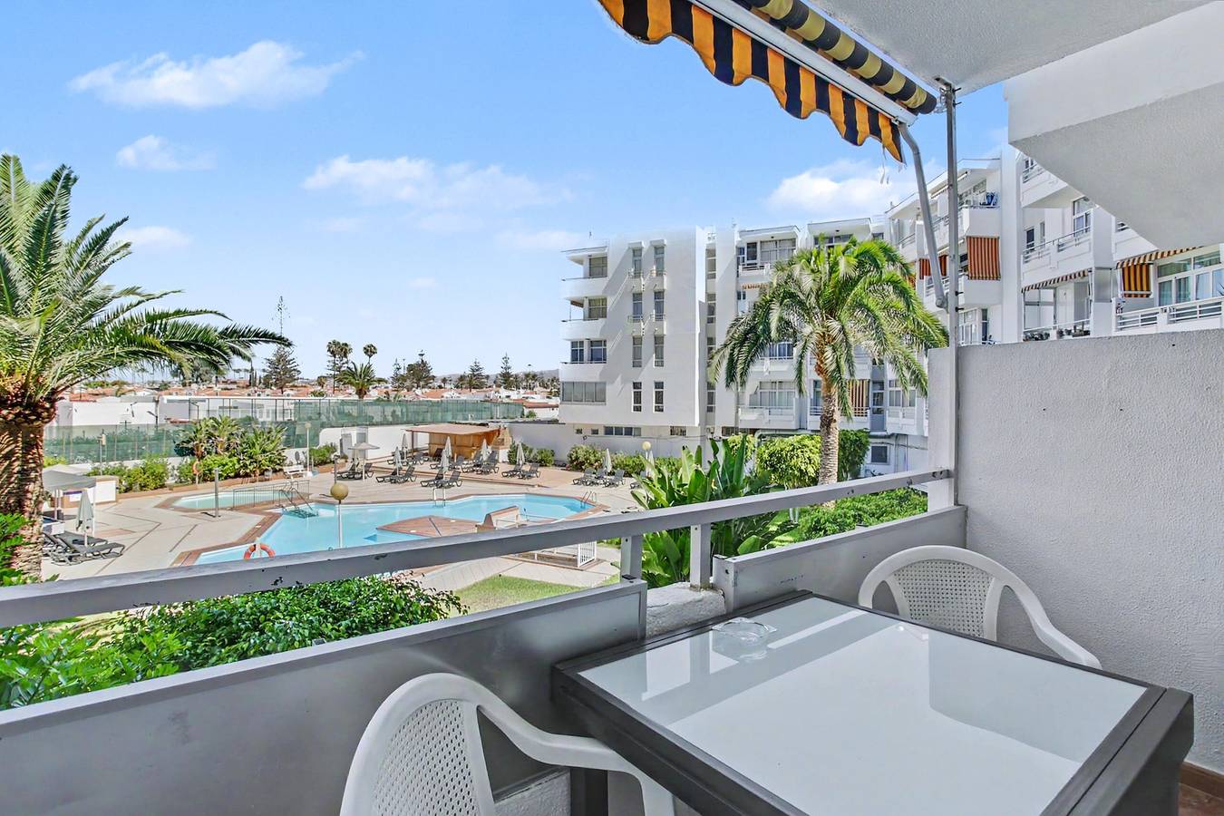 Ganze Wohnung, „Barbados Tirajana Zwei Schlafzimmer“ mit Gemeinschaftspool, Wlan und Klimaanlage in Maspalomas, San Bartolomé de Tirajana