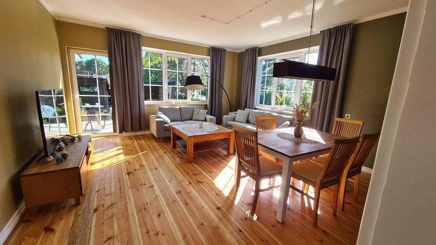 Vakantiehuis voor 6 personen, with terras and whirlpool as well as tuin in Letland