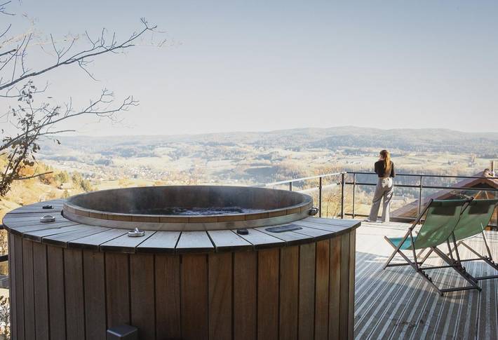 Gîte pour 7 personnes, avec jardin ainsi que terrasse et jacuzzi à Foncine-le-Haut - 2