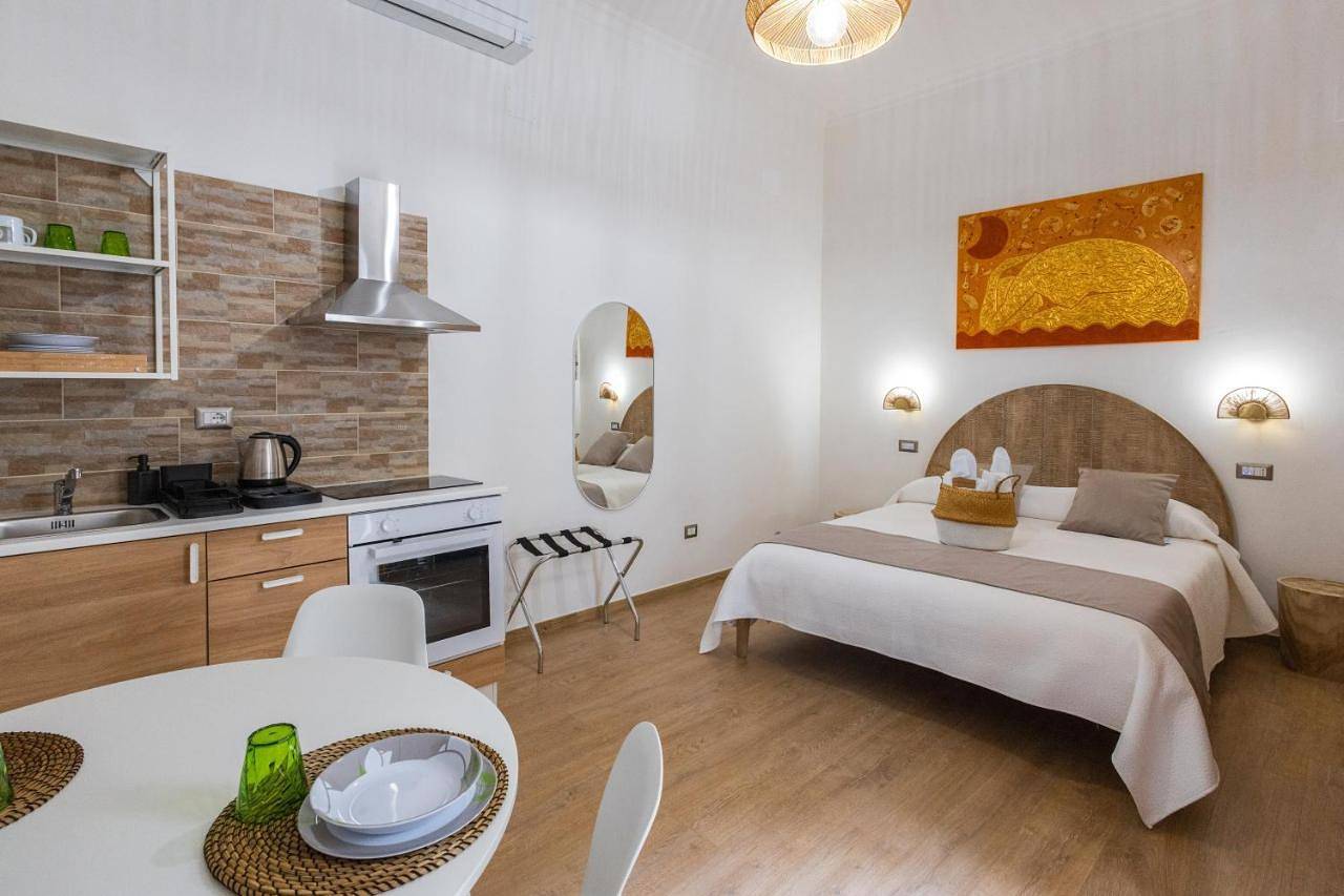 Lovely Rooms - Guest House Suites in Triggiano, Provincia di Bari