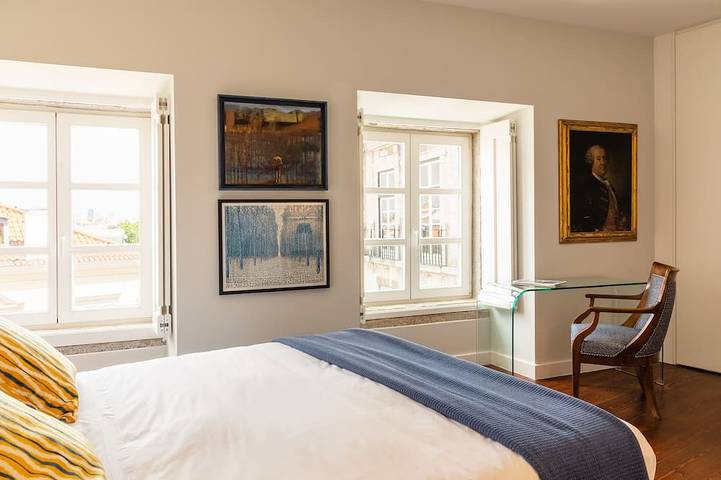 Ganze Wohnung, By the Castle | Luxurious, Private Garden & Heated Swimming Pool in Santa Maria Maior, Lissabon Distrikt