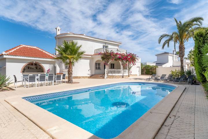 Holiday rental for 12 people, with Garden and Lake view
