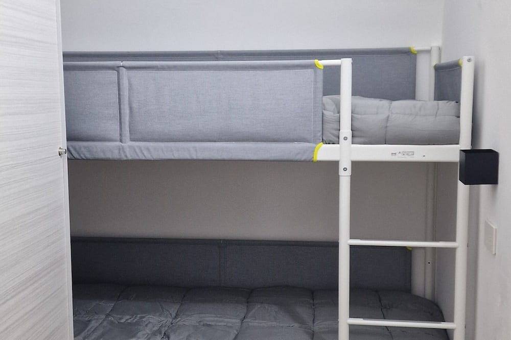 Campanile17 Bed And Brakfast 4 Beds . Double Room And Single Bed Castle in Manfredonia, Gargano