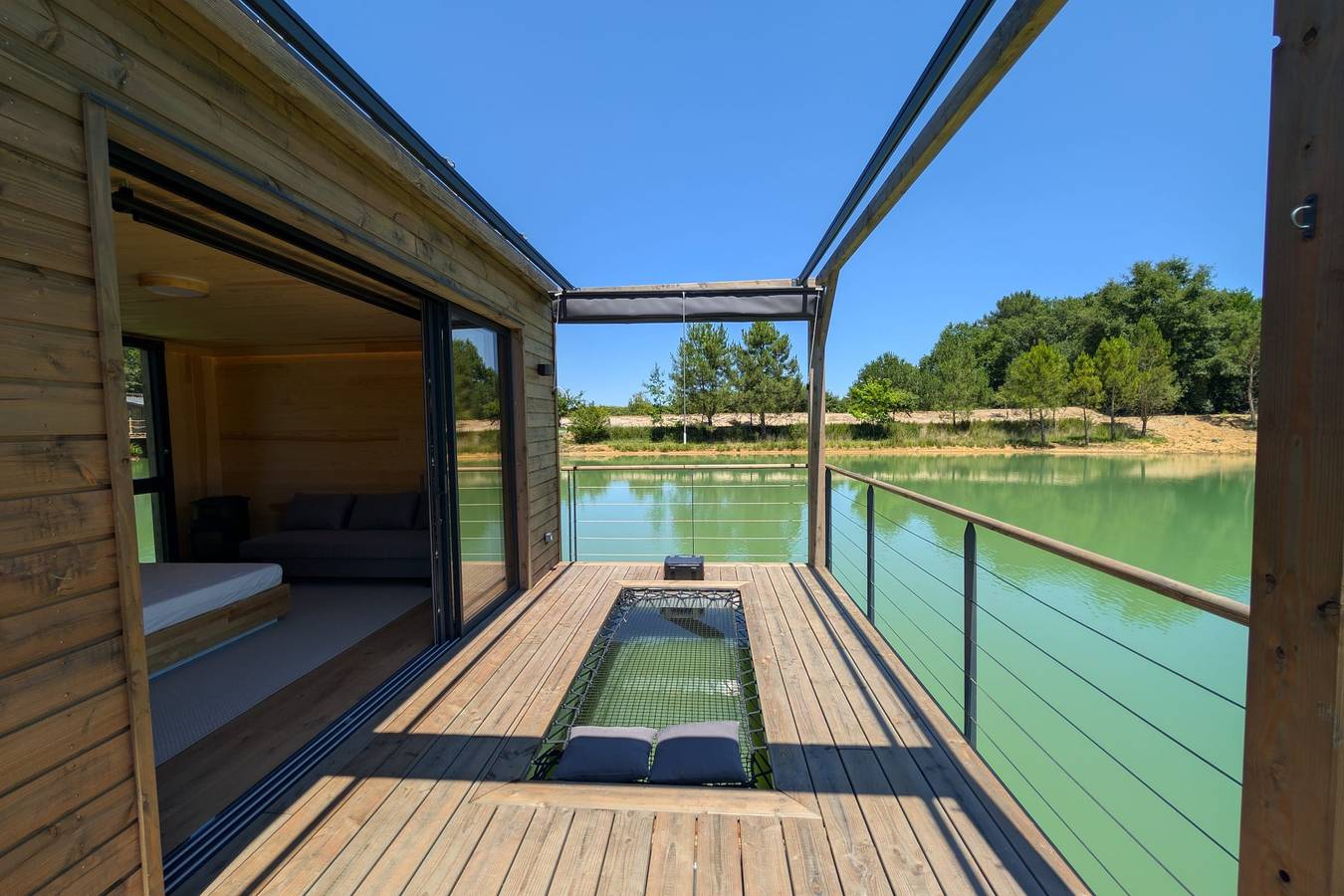Lodge sur l'eau en Dordogne in Parcoul, Périgord Vert