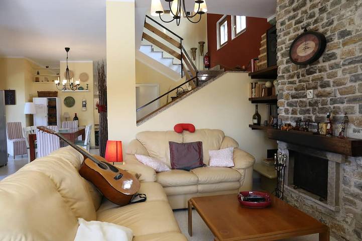 Wonderful villa with pool in a panoramic position at the gateway to Cilento. in Ogliastro Cilento, Cilento Coast