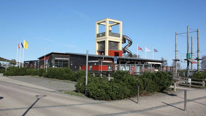 Ferienhaus für 6 Personen, mit Terrasse und Whirlpool sowie Garten und Sauna in Grömitz - 4