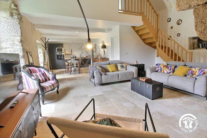 Gîte pour 6 personnes, avec jardin et terrasse à Plumelec