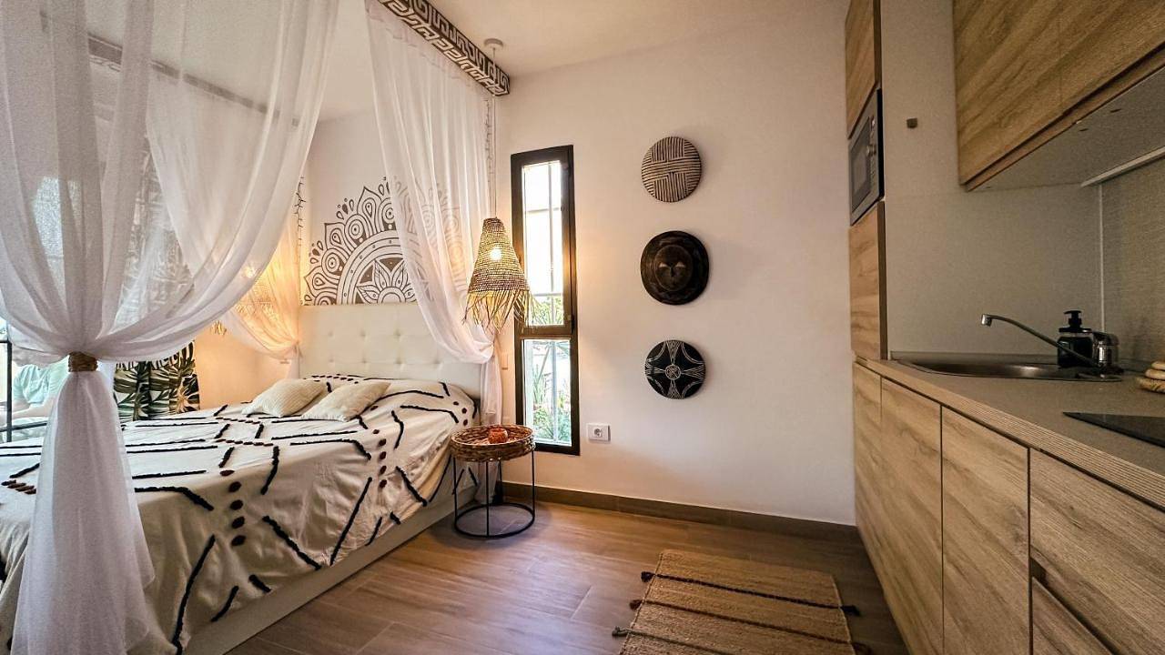 Entire apartment, Studio Apartment in Adeje, South Tenerife