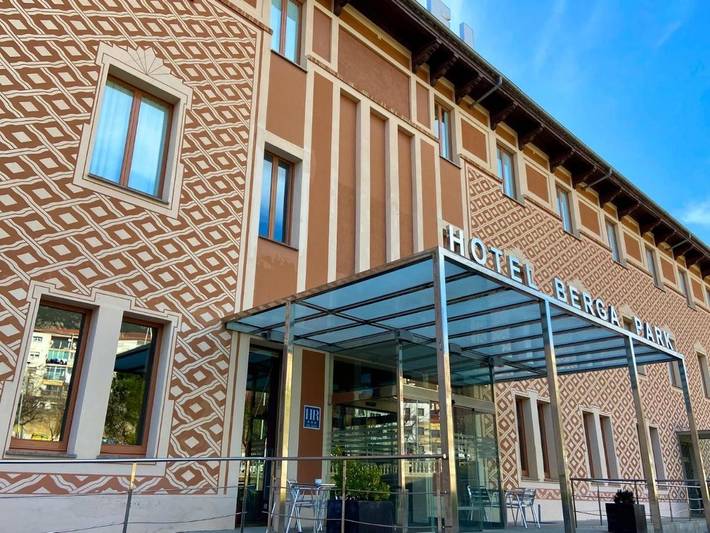 Hôtel pour 3 personnes, avec vue et terrasse, adapté aux familles à Berga - 4