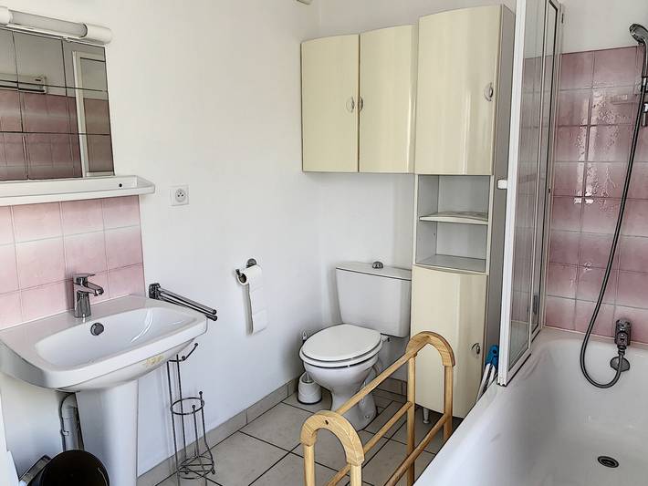 Apartamento entero, Estudio cerca de la playa y del centro, con wifi y parking in Saint-Pair-sur-Mer, Côte de la Déroute