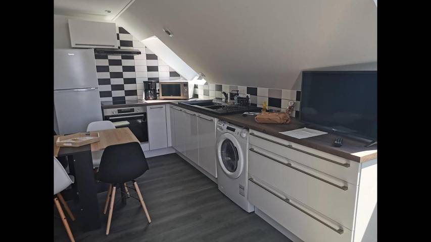 Gîte pour 6 personnes, avec jardin et jacuzzi à Le Vivier-sur-Mer - 3