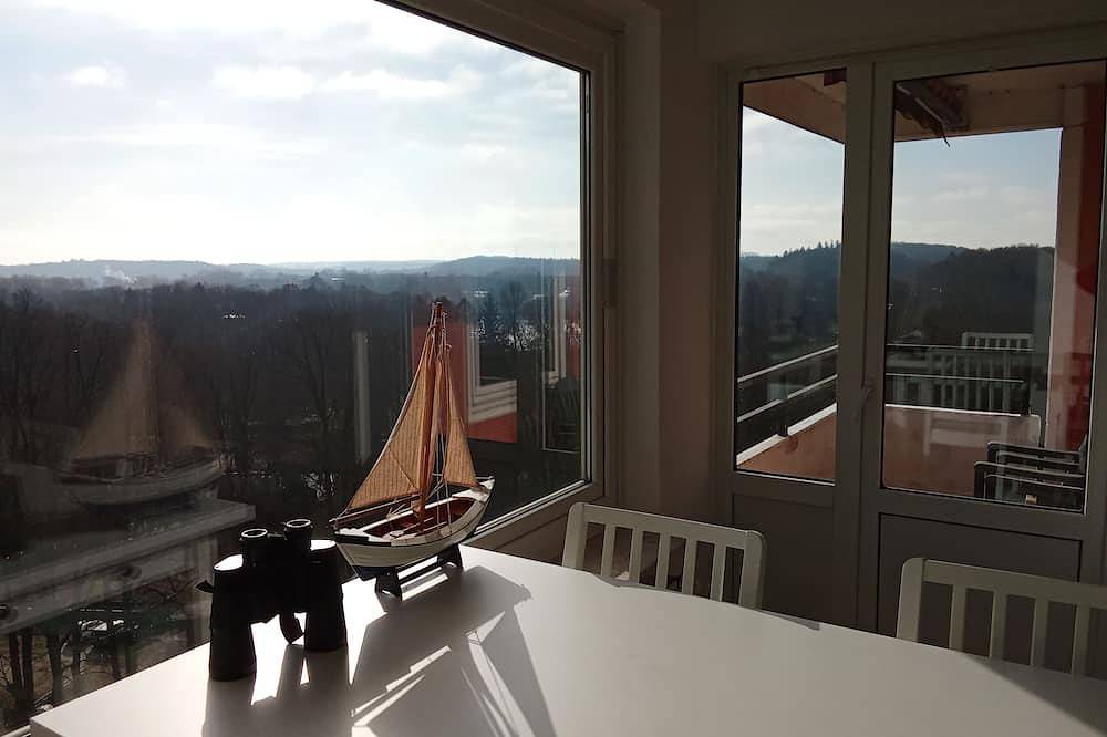 Ganze Wohnung, Seeblick Apartment, 2 gratis Fahrräder, Tierfreundlich u. neben der Schwimmhalle in Plön (Stadt), Südliche Ostseeküste