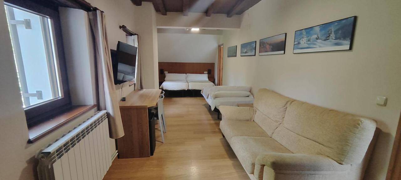 Twin Room in Orbaiceta, Selva de Irati