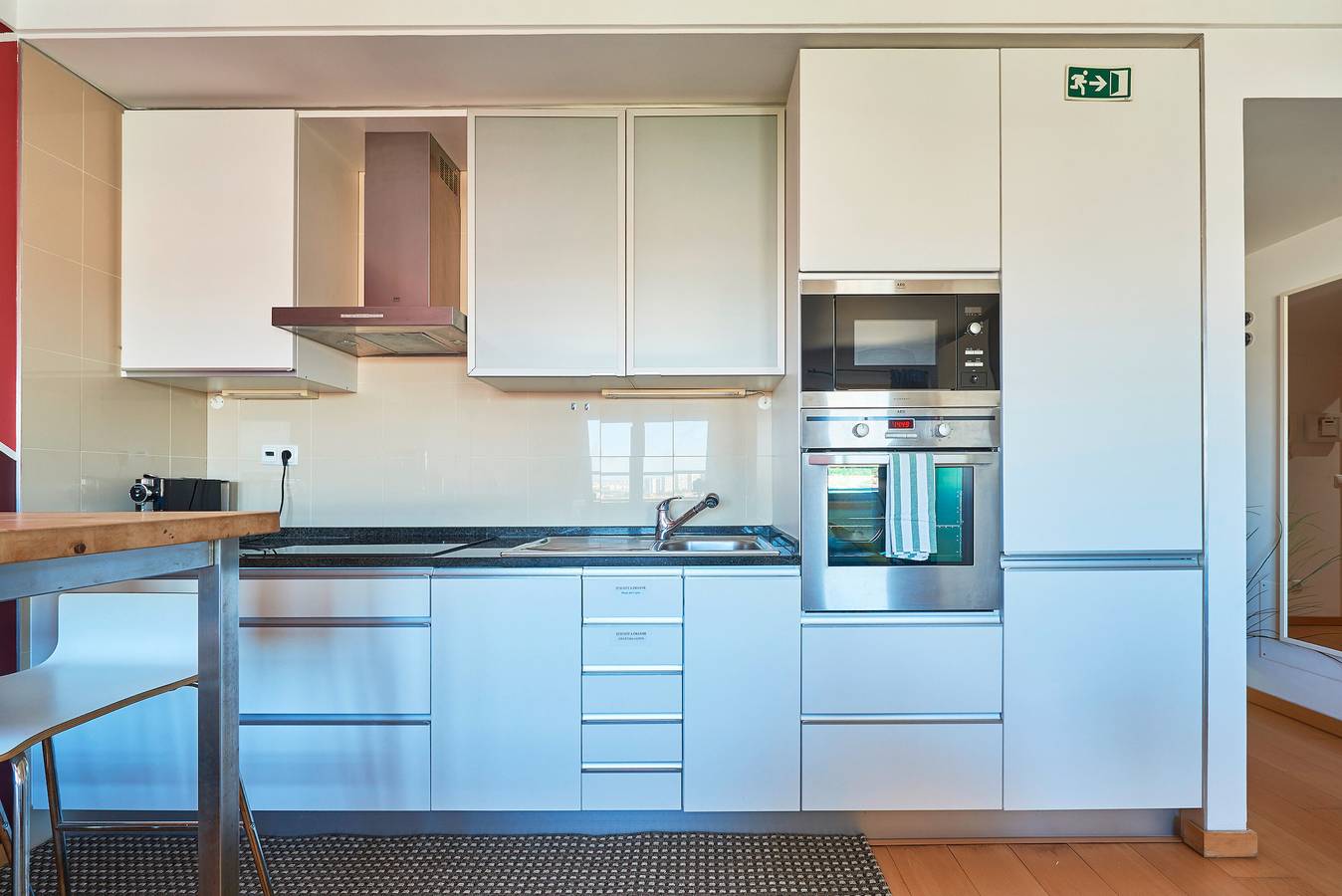 Entire studio, Studio Apartment 'Expo' with Wi-Fi in Parque das Nações, Costa de Lisboa