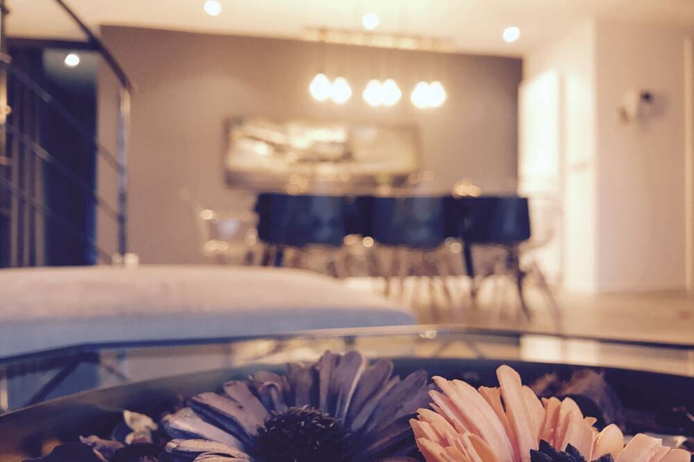 Apartamento entero, Loft dúplex moderno con balcón y gimnasio in Schaerbeek, Región de Bruselas