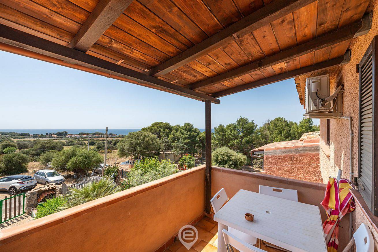 Appartement entier, Appartement de vacances pour 4 personnes avec balcon/terrasse in Capitana, Quartu Sant'Elena