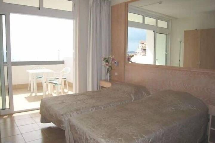 Appartement entier, Promotions d'été pour apt situé au centre, avec piscine et vue sur la mer in Playa de las Américas, Arona