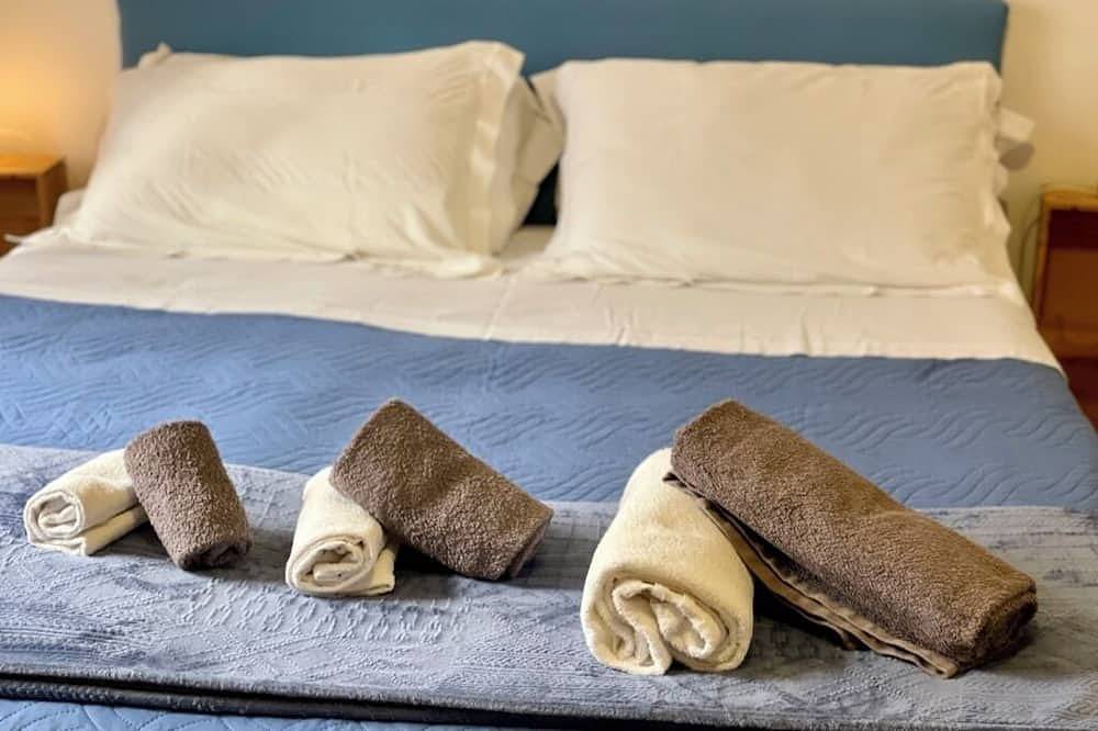 Entire apartment, Sh Suite Borgo in Bracciano, Lake Bracciano