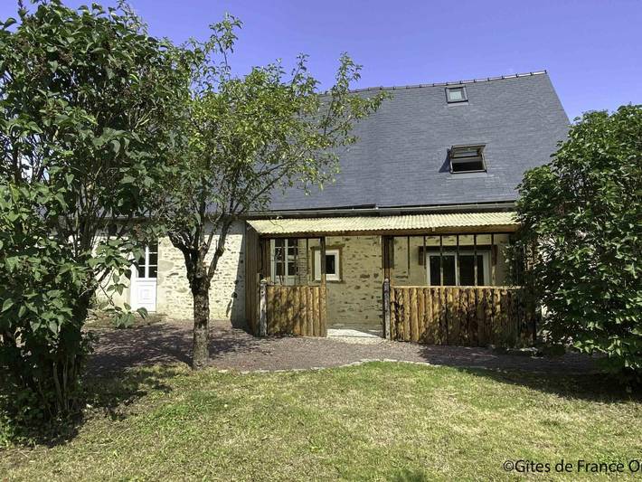 Gîte pour 5 personnes, avec Terrasse et Jardin à Ciral
