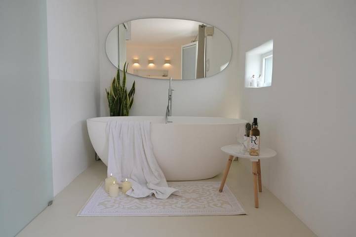 Location de vacances pour 2 personnes, avec jardin ainsi que vue et piscine à Taranto - 3