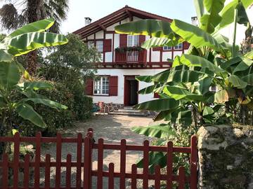 Gîte pour 6 personnes, avec terrasse à Ainhoa