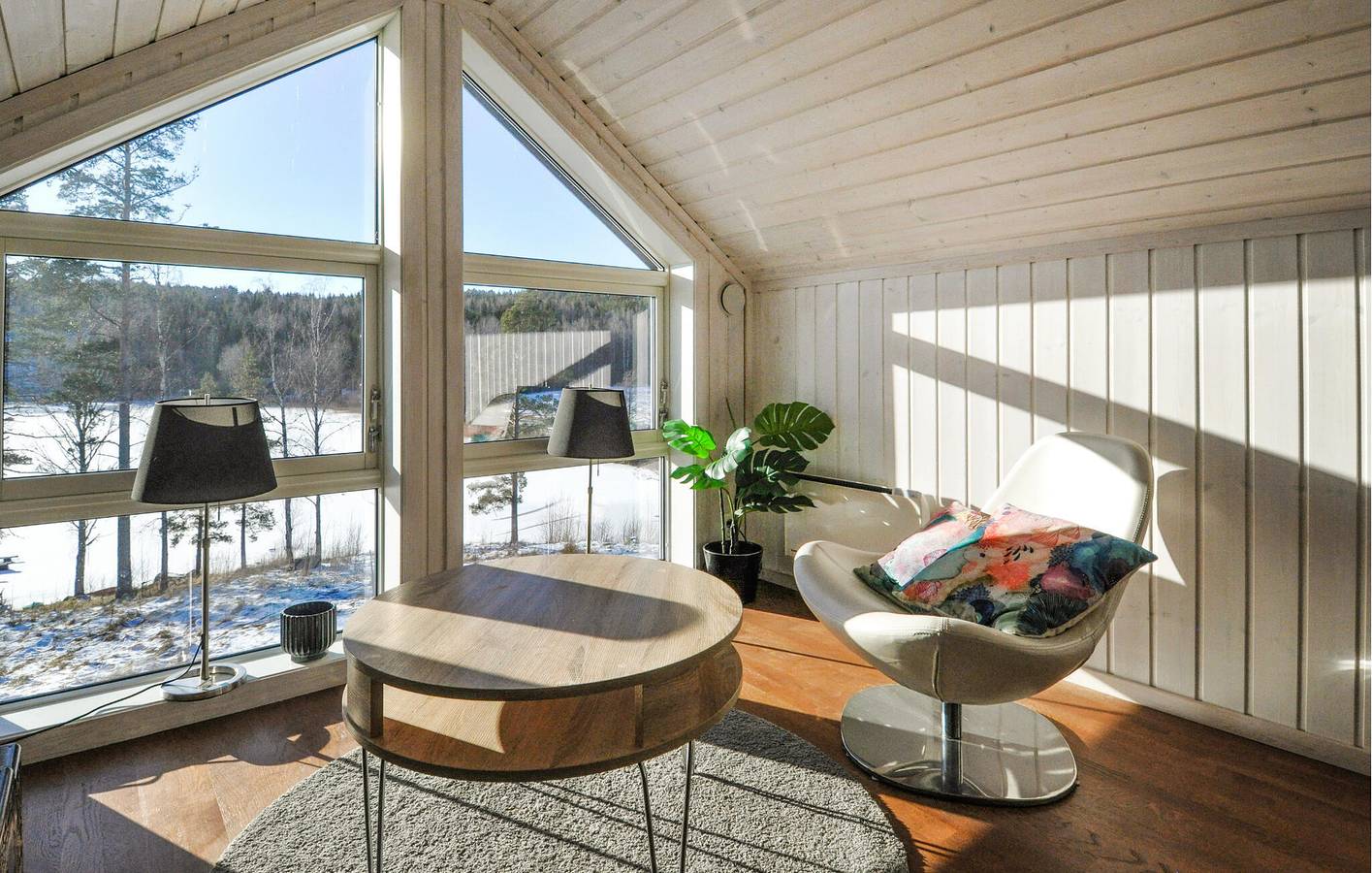 Ferienhaus für 8 Personen mit Seeblick in Dalslands Kanal