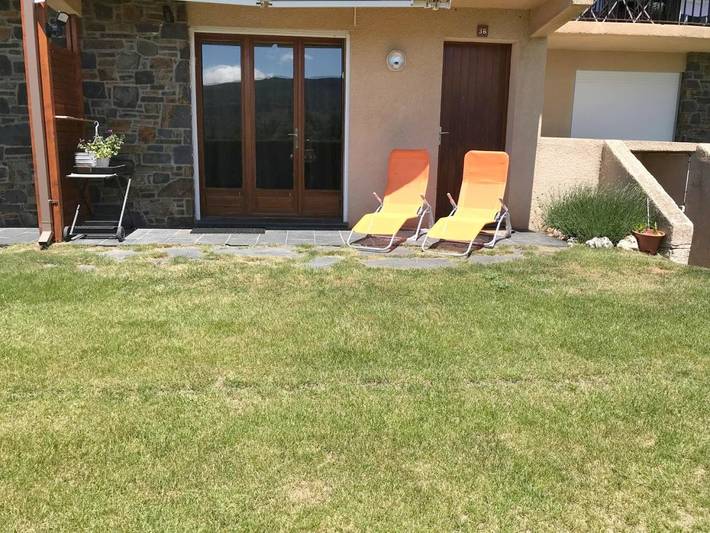 Gîte pour 3 personnes, avec Terrasse ainsi que Jardin et Vue à Palau-de-Cerdagne