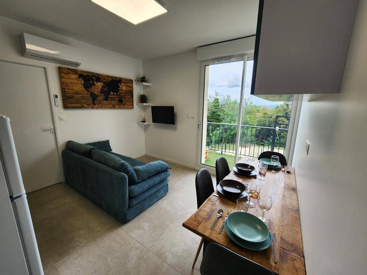 Appartement entier, Béligneux Horizons - 4 Personnes in Béligneux, Ain
