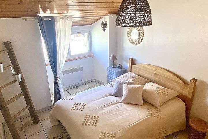 Gîte pour 4 personnes, avec piscine et jardin en Haute-Loire - 2