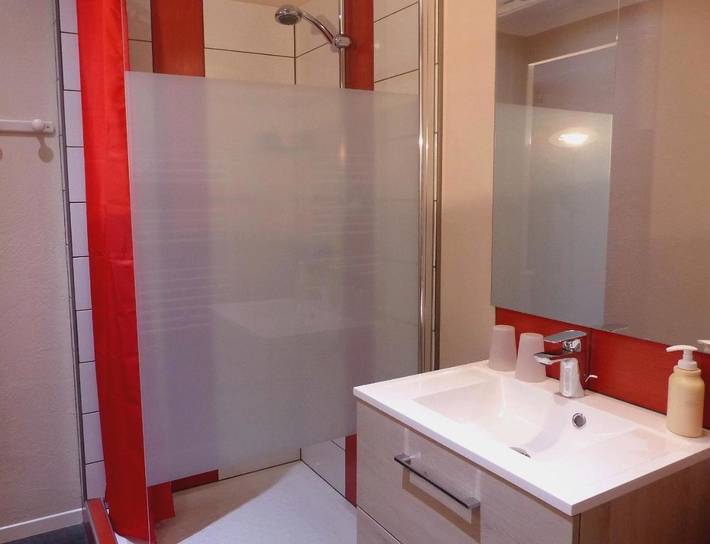 Hôtel pour 2 personnes, avec vue et terrasse à Saint-Ferréol-Trente-Pas - 4