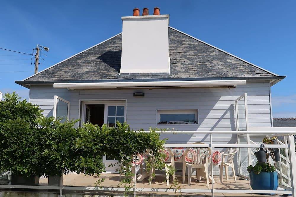 Wonderful private villa for 8 guests with Wifi, Tv, terrace and pets allowed in Lampaul-Plouarzel, Brest region