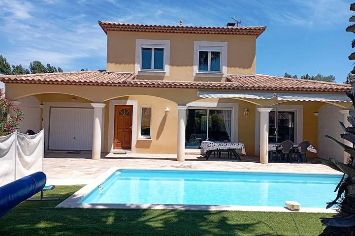 Villa pour 9 personnes, avec jardin - 1